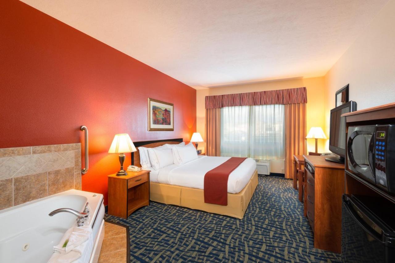 Holiday Inn Express & Suites Alamosa, An Ihg Hotel Esterno foto